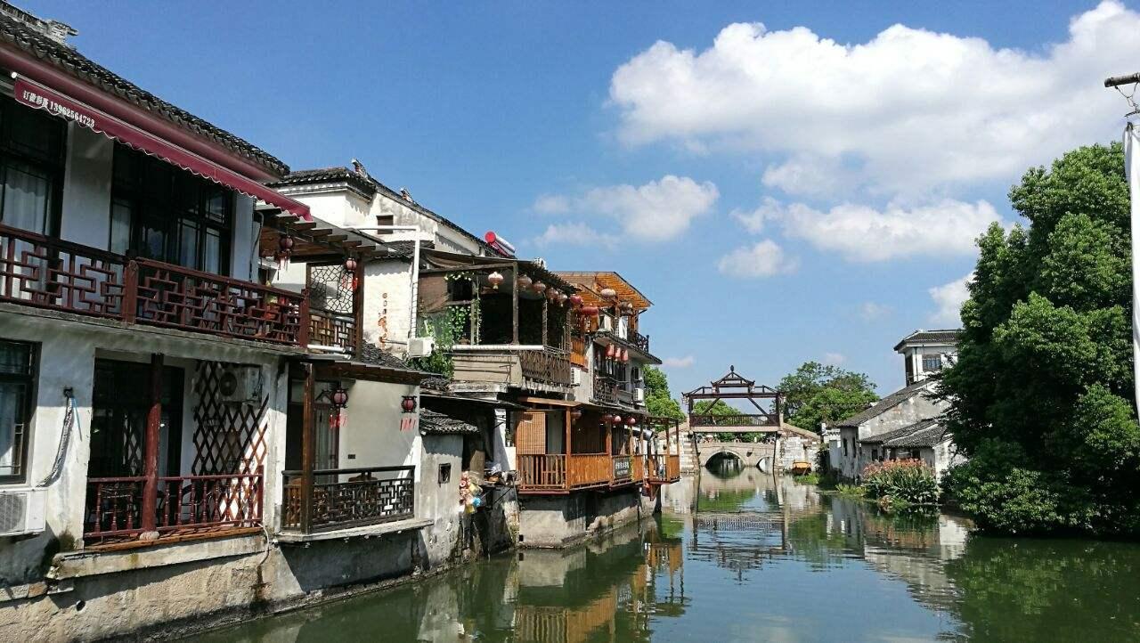 龙宝斋书画作品展在琼海开展